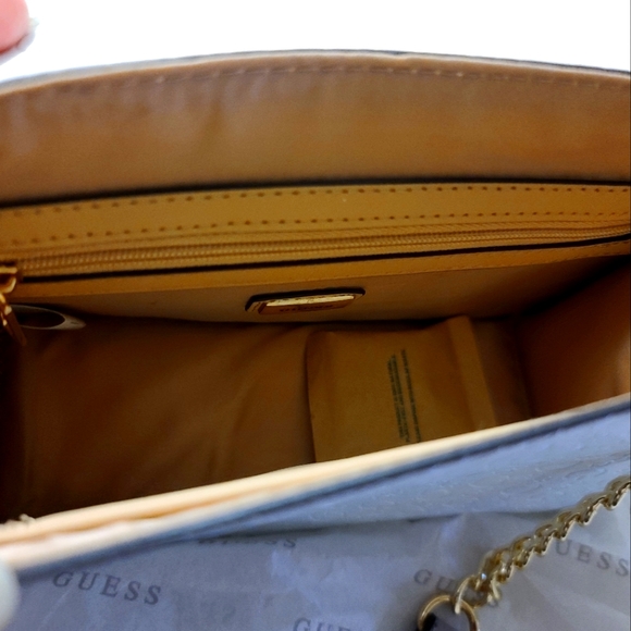 *SOLD* Guess Galya Crossbody Purse - Picture 5 of 7